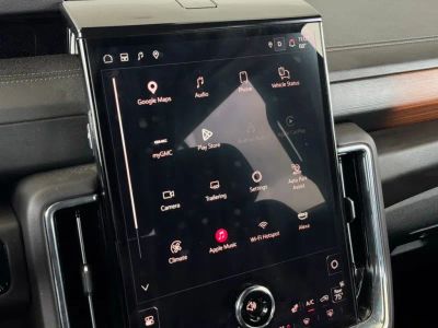 2025 GMC Yukon XL - Photo 40