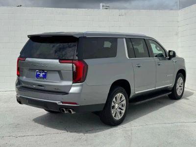2025 GMC Yukon XL - Photo 13