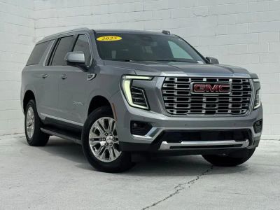 2025 GMC Yukon XL - Photo 2