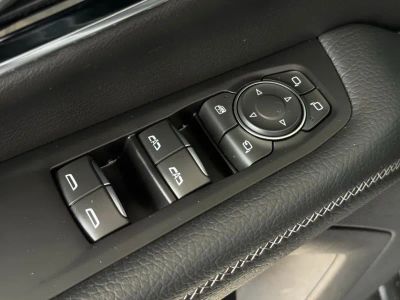 2025 GMC Yukon XL - Photo 31