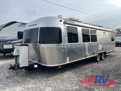2019 Airstream Classic - Photo 4