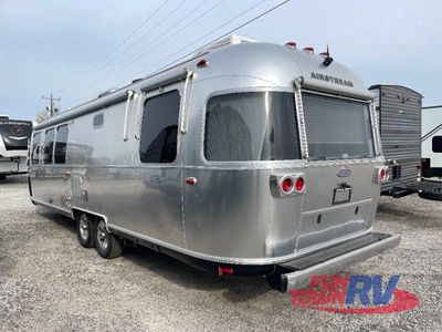 2019 Airstream Classic - Photo 2