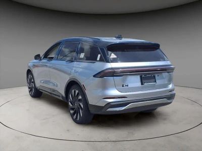 2025 Lincoln Nautilus — rear three-quarter view