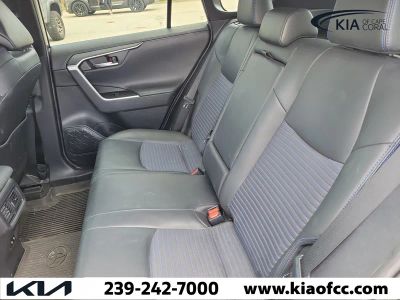 2020 Toyota RAV4 — photo 13 view