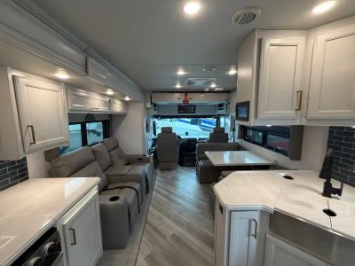 2026 Fleetwood BOUNDER - Photo 3