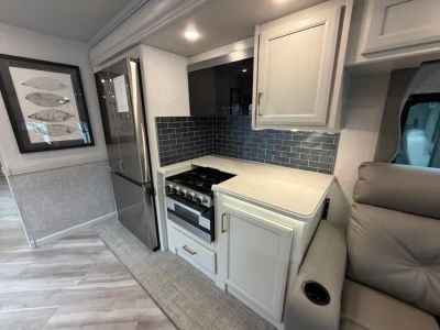 2026 Fleetwood BOUNDER - Photo 13