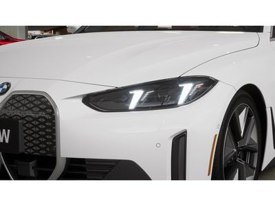 2026 BMW i4 - Photo 6