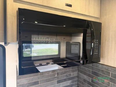2027 Grand Design Lineage Series F — photo 8 view