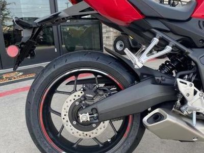 2026 Honda CBR650R E-Clutch - Photo 11