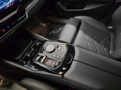 2026 BMW 5 Series — photo 25 view