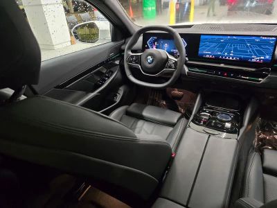 2026 BMW 5 Series — photo 37 view