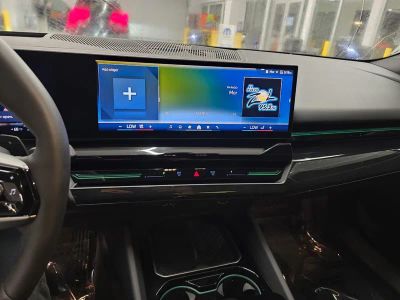 2026 BMW 5 Series — photo 22 view