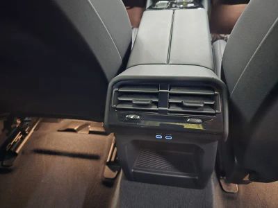 2026 BMW 5 Series — photo 35 view