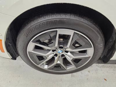 2026 BMW 5 Series — photo 10 view