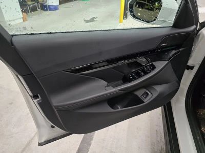 2026 BMW 5 Series — photo 14 view