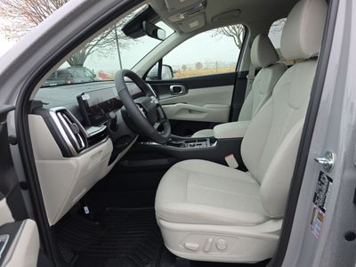 2026 Kia Sorento — photo 12 view