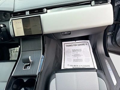 2026 Land Rover Range Rover Velar — photo 17 view