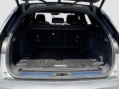 2026 Land Rover Range Rover Velar — photo 10 view