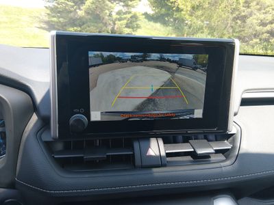 2025 Toyota RAV4 - Photo 16