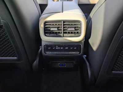 2026 Mercedes-Benz GLE — photo 14 view