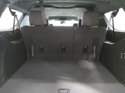 2025 Chevrolet Suburban - Photo 11