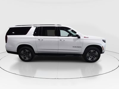 2025 Chevrolet Suburban - Photo 8
