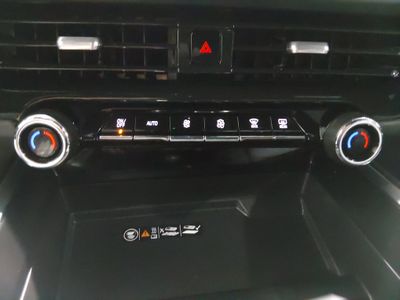 2025 Chevrolet Suburban - Photo 19