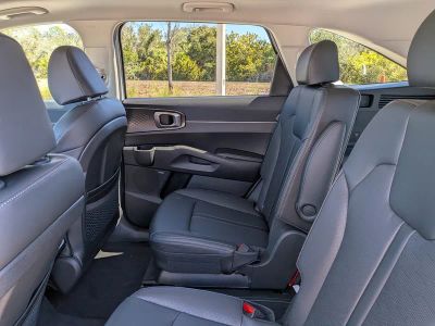 2026 Kia Sorento — photo 17 view