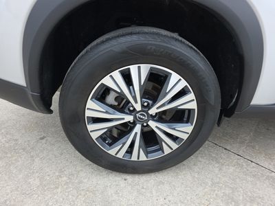2023 Nissan Rogue — photo 16 view