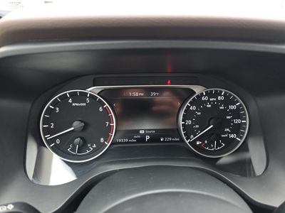 2023 Nissan Rogue — photo 10 view