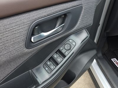 2023 Nissan Rogue — photo 20 view
