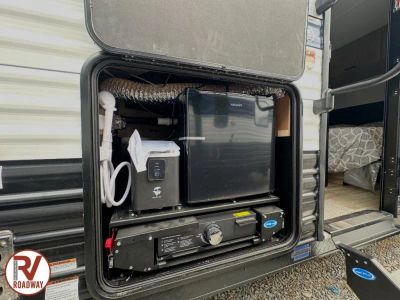 2027 Forest River RV Cherokee Grey Wolf — photo 8 view