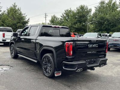 2022 GMC Sierra 1500 — interior view