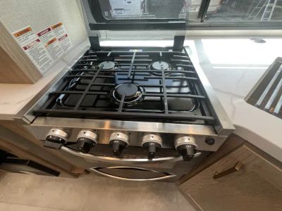 2027 Thor Motor Coach CHATEAU — photo 12 view