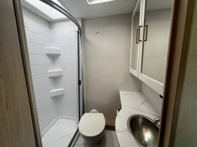 2027 Thor Motor Coach CHATEAU — photo 19 view