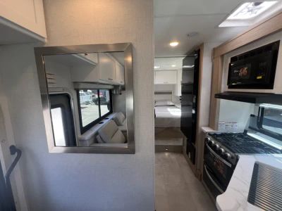 2027 Thor Motor Coach CHATEAU — photo 15 view
