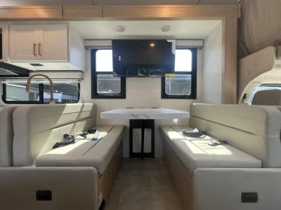 2027 Thor Motor Coach CHATEAU — photo 7 view