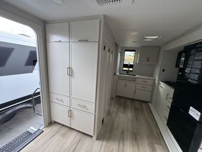 2026 Brinkley MODEL I - Photo 12