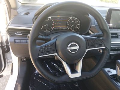 2025 Nissan Altima - Photo 12