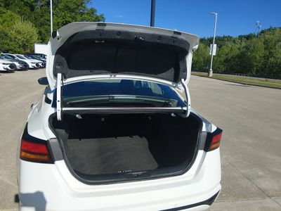 2025 Nissan Altima - Photo 11