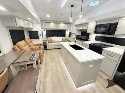 2026 Brinkley Model Z - Photo 6