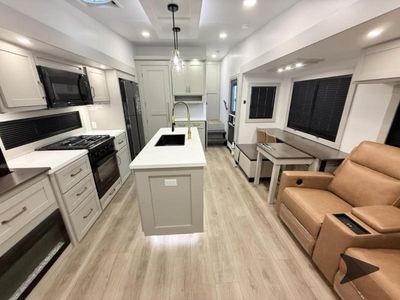 2026 Brinkley Model Z - Photo 10