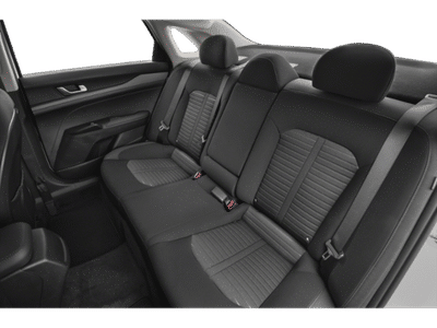 2026 Kia K5 — photo 10 view