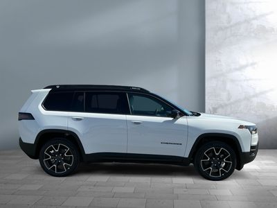 2026 Jeep Cherokee — photo 7 view