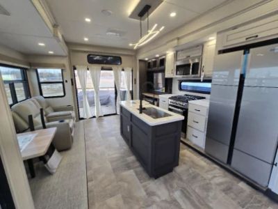 2025 Coachmen Brookstone - Photo 5