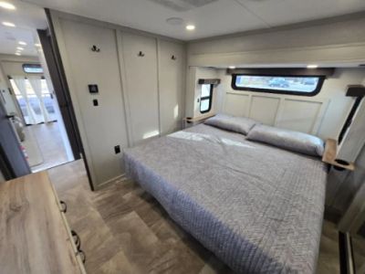 2025 Coachmen Brookstone - Photo 8