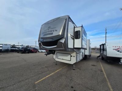 2025 Coachmen Brookstone - Photo 3