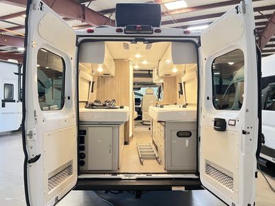 2023 Thor Motor Coach TELLARO - Photo 2