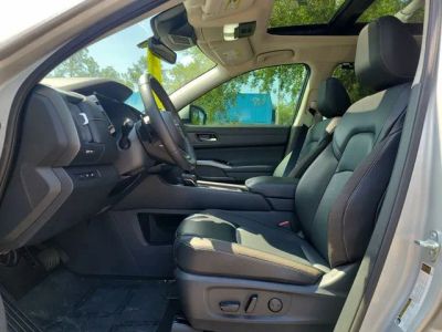 2024 Nissan Pathfinder — photo 10 view