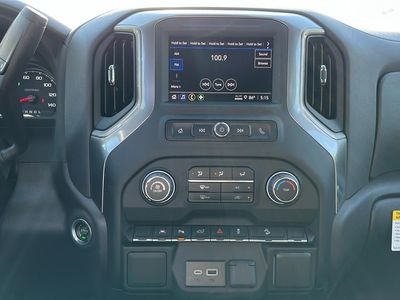 2024 Chevrolet Silverado 1500 - Photo 11